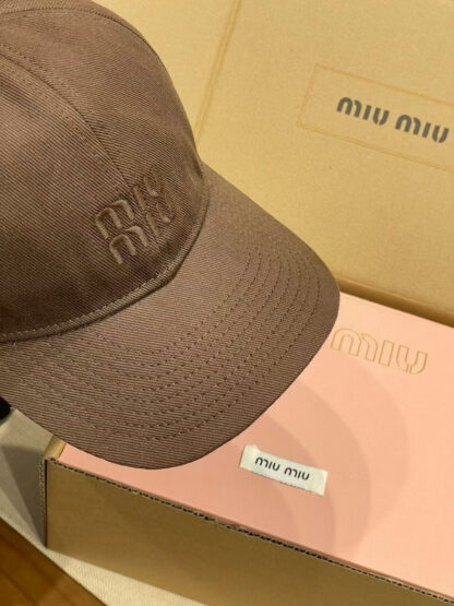 Miu Miu simple embroidered baseball cap - Image 4