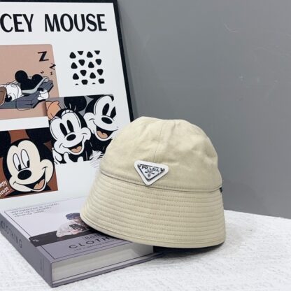 Prada triangle logo bucket hat - Image 3