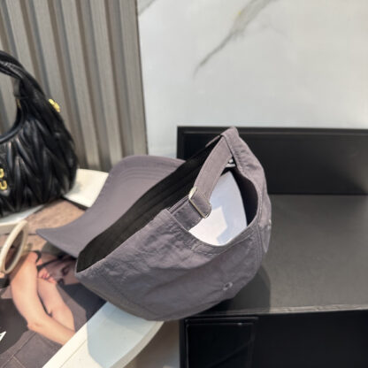 Miu Miu simple fashion baseball cap - Image 4