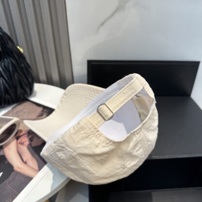 Miu Miu simple fashion baseball cap - Image 4