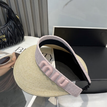 Miu Miu Simple Casual Hat - Image 4