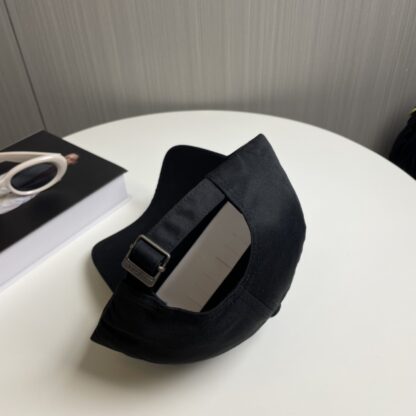 Saint Laurent simple casual baseball cap - Image 3