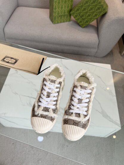 Gucci low-top casual sneakers - Image 4