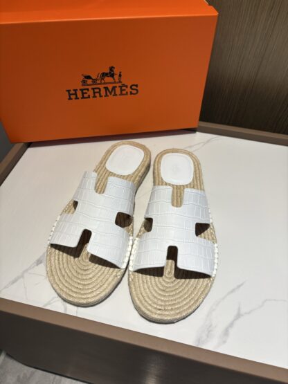 Hermes white comfortable all-match non-slip breathable casual slippers - Image 3