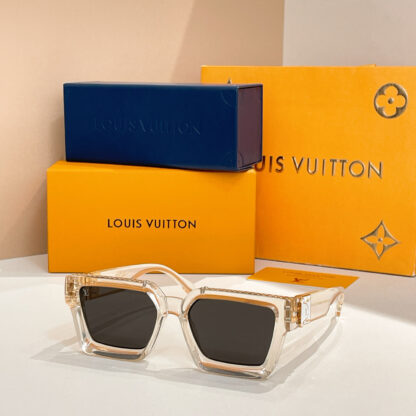 LOUIS VUITTON Fashion Sunglasses - Image 4