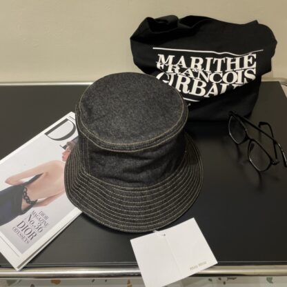 Miu Miu 3D embroidered bucket hat - Image 4