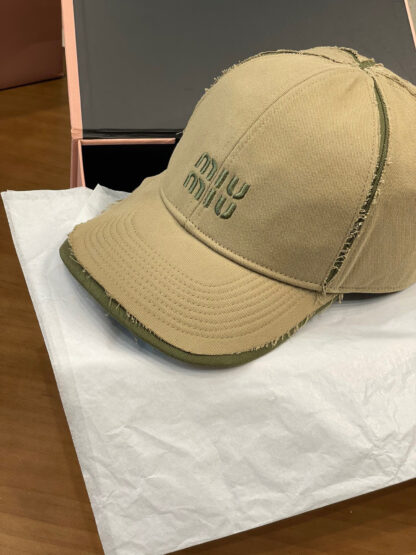 Miu Miu elegant baseball cap - Image 4
