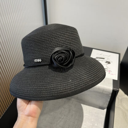 Miu Miu elegant raffia hat - Image 4