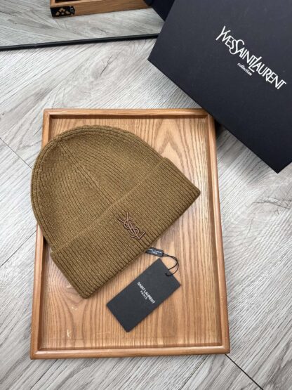 Yves Saint Laurent fine wool knitted hat - Image 3