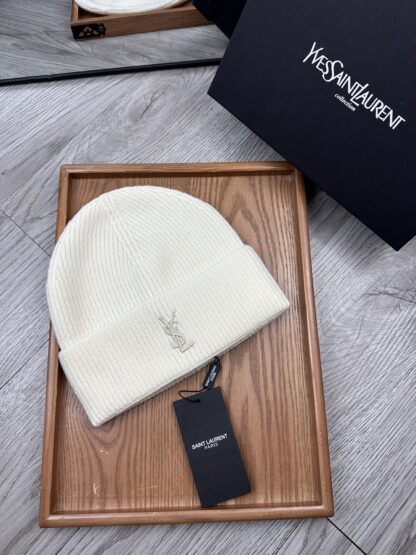 Yves Saint Laurent fine wool knitted hat - Image 3