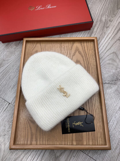 Yves Saint Laurent fine wool knitted hat - Image 3