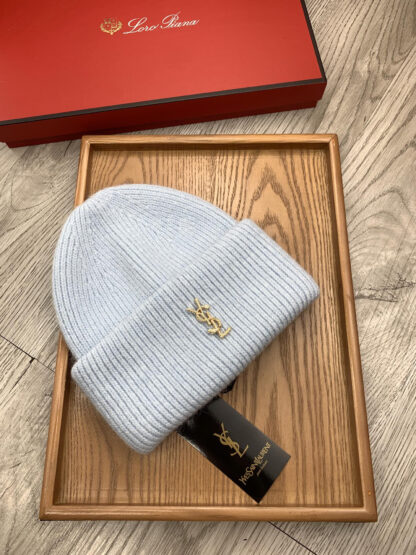 Yves Saint Laurent fine wool knitted hat - Image 3
