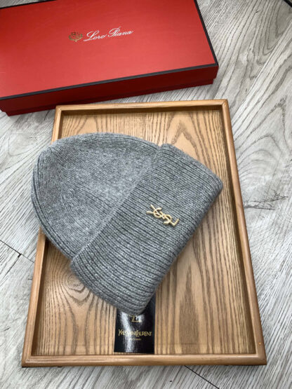 Yves Saint Laurent fine wool knitted hat - Image 3