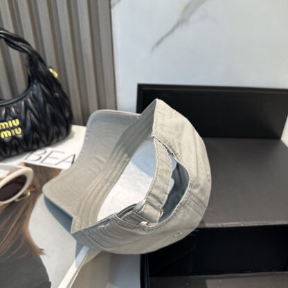 Prada fashion baseball cap - Image 3