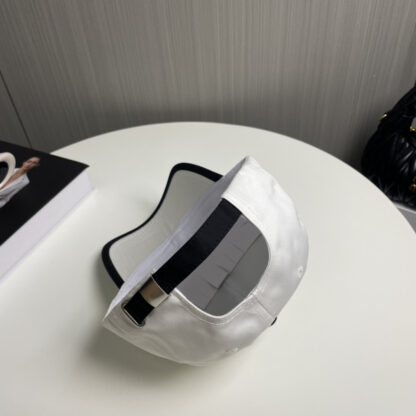 Prada fashion baseball cap - Image 3