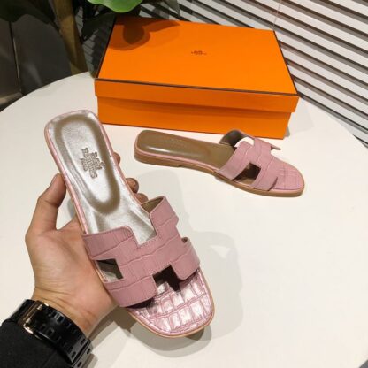 Hermès summer versatile classic pink crocodile pattern flat sandals - Image 2