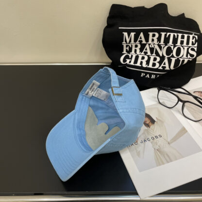 Yves Saint Laurent early spring new simple baseball cap - Image 3