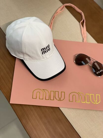 Miu Miu casual embroidered baseball cap - Image 4