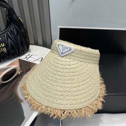 Prada's must-have cool hat for summer - Image 3
