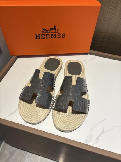 Hermes grey comfortable all-match non-slip breathable casual slippers - Image 3