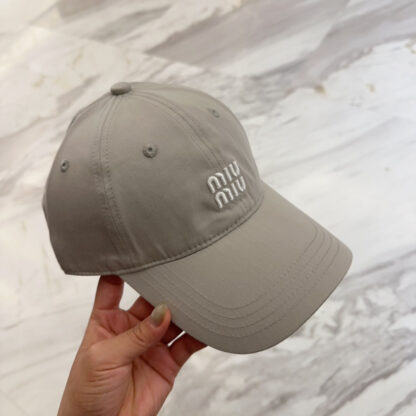 Miu Miu simple embroidered baseball cap - Image 4