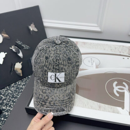Calvin Kleinf leopard print baseball cap - Image 3