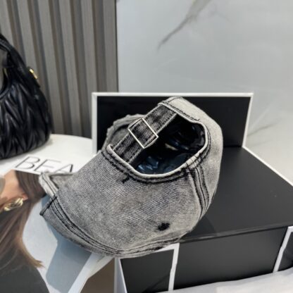 Calvin Kleinf Spring New Baseball Cap - Image 3