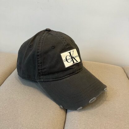 Calvin Kleinf stylish all-match baseball cap - Image 3