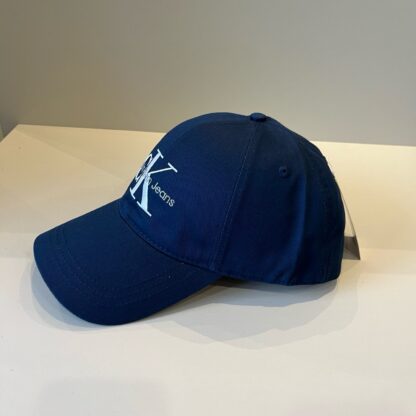 Calvin Kleinf stylish all-match baseball cap - Image 3