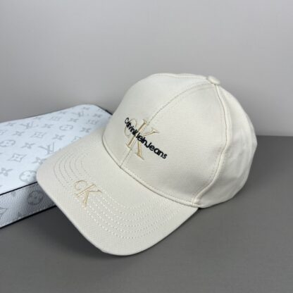 Calvin Kleinf stylish all-match baseball cap - Image 3