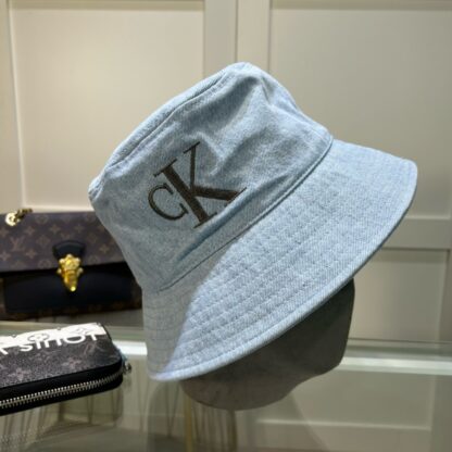Calvin Kleinf stylish bucket hat - Image 3