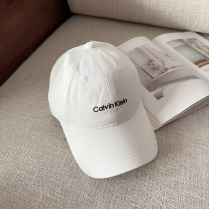 Calvin Kleinf casual all-match baseball cap - Image 3
