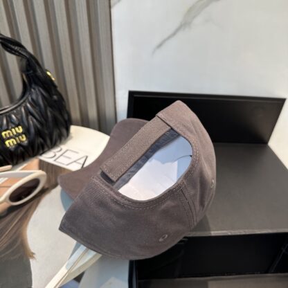Balenciaga simple fashion baseball cap - Image 3
