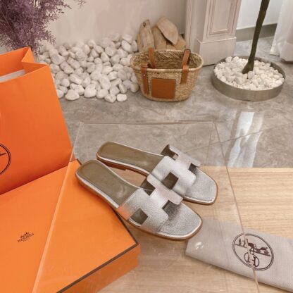 Hermès summer versatile classic silver palm pattern flat slippers - Image 2