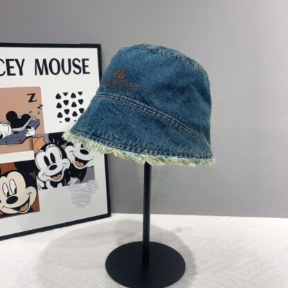 Balenciaga Korean version of the new British casual custom bucket hat - Image 3