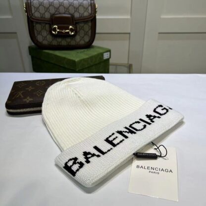 Balenciaga autumn and winter casual generous knitted hat - Image 3