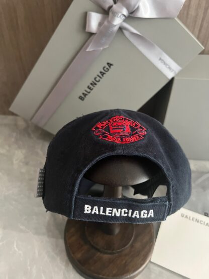 Balenciaga trendy double logo embroidered baseball cap on the front - Image 3