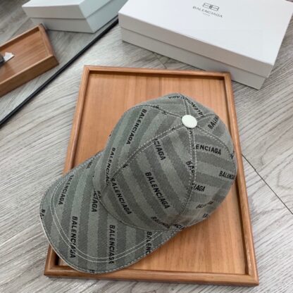 Balenciaga fashion baseball cap - Image 3