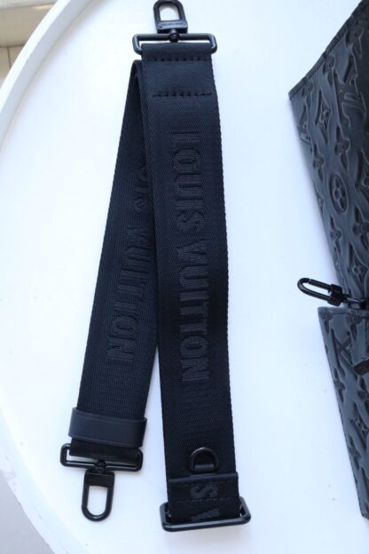 Louis Vuitton Gaston Wearable Wallet - Image 3