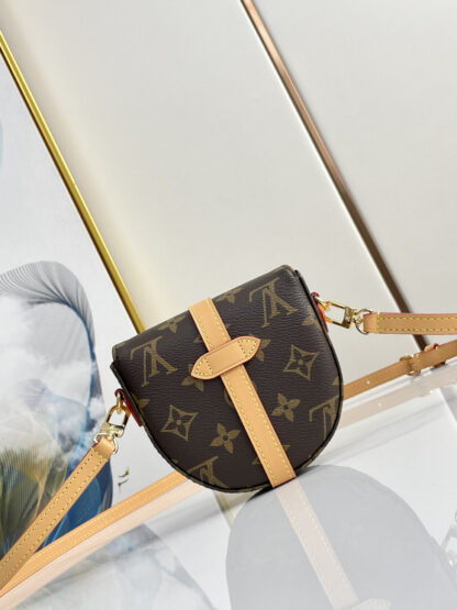Louis Vuitton MICRO CHANTILLY Saddle Bag - Image 3