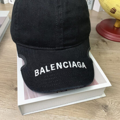 Balenciaga men's and women's casual all-match embroidered letter baseball cap - Image 3