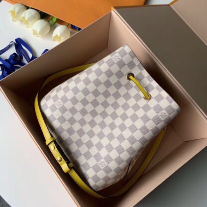 Louis Vuitton NEONOE Handbag - Image 3