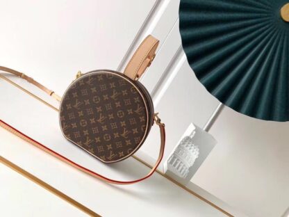 Louis Vuitton small and practical, carry-on handbag - Image 3