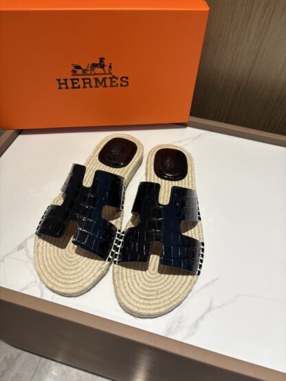 Hermes dark blue comfortable all-match non-slip breathable casual slippers - Image 3