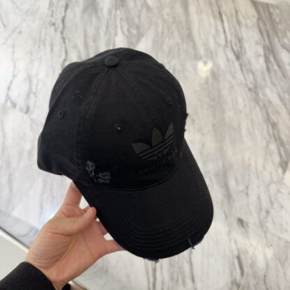 Balenciaga simple and stylish couple baseball cap - Image 3