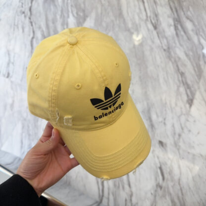Balenciaga simple and stylish couple baseball cap - Image 3