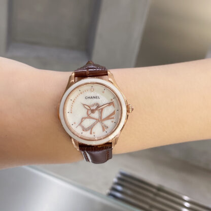 Chanel Quartz Women's Watch - Image 4