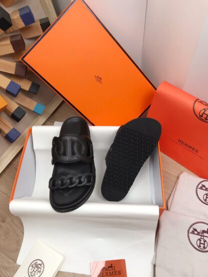 Hermès black new spring and summer charm slippers - Image 3