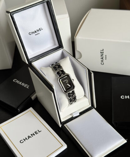 Chanel vintage sugar cube watch - Image 4