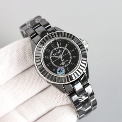 Chanel stylish and exquisite women's watches - Image 4